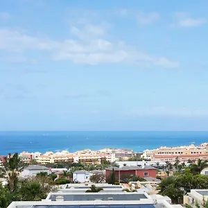 https://beautiful-ocean-view-town-house.in-canary-islands.com